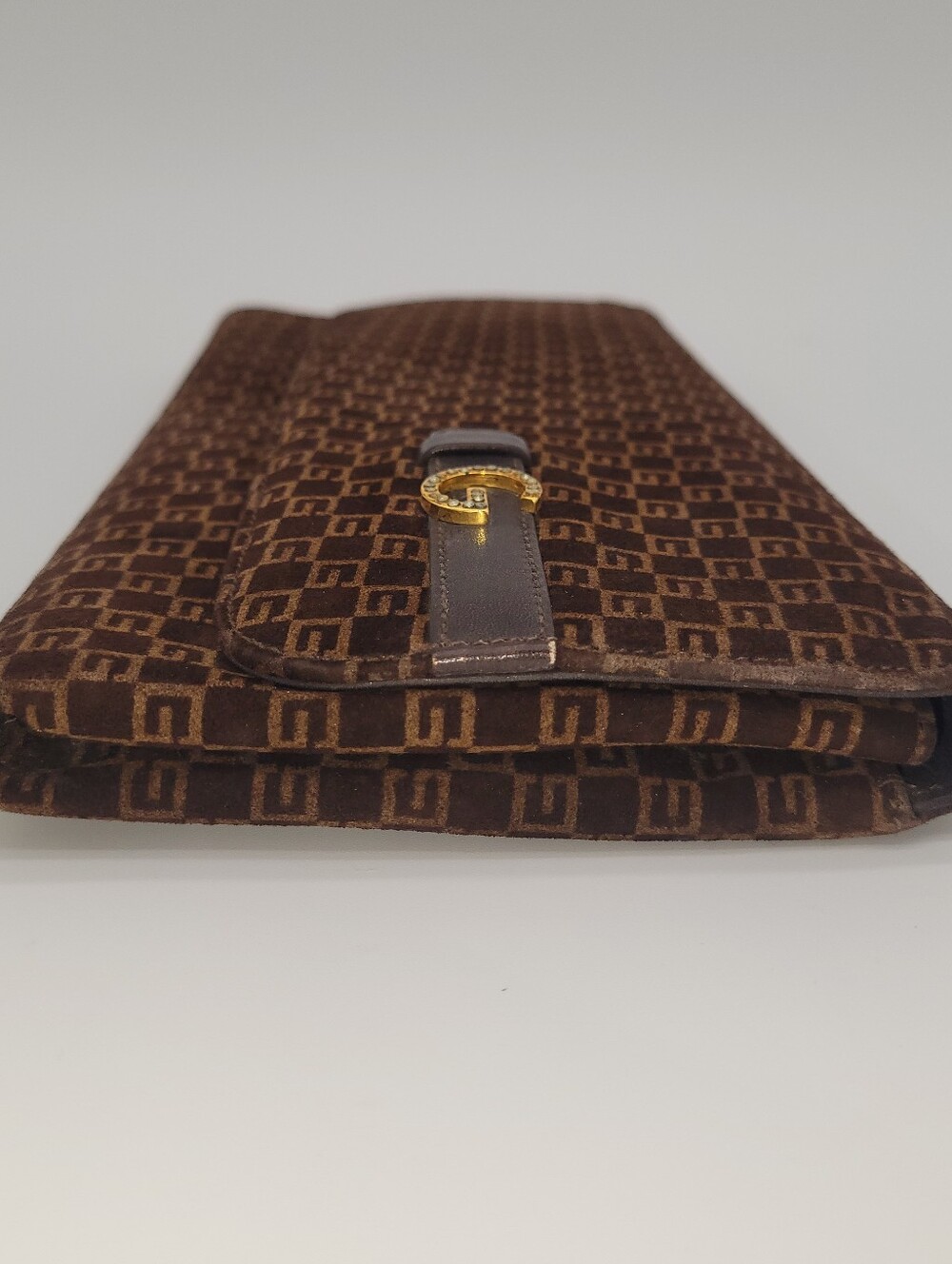 Vintage Gucci Monogram Suede Clutch - Picture 4 of 6